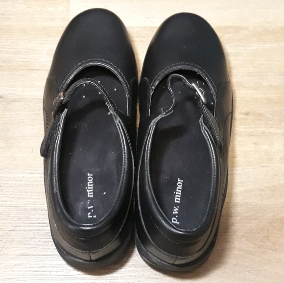 P.W. Minor Black Leather Orthopedic Mary Janes - Women's Size 8W Shoes - Picture 4 of 10